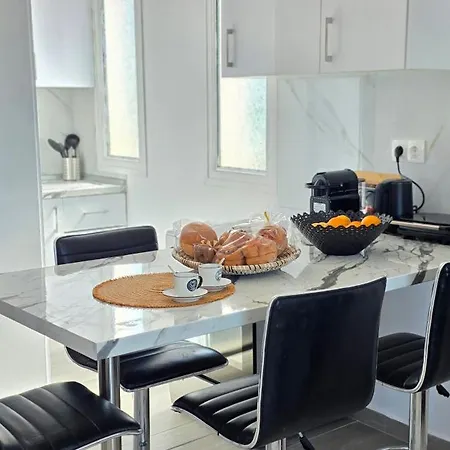 Sofias Village View A Apartman Paradíszi